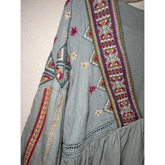 Free People Boho Embroidered Peasant Top – Size Small - Picture 4 of 7